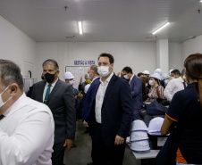 O governador Carlos Massa Ratinho Junior afirmou que a vacinação contra a Covid-19 deve começar nesta segunda-feira (18) no Paraná