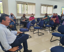 Prefeitos e representantes municipais das cidades que rodeiam as seis usinas hidrelétricas do Rio Iguaçu conheceram a Resolução Conjunta Sedest/IAT n°023/2019 e a estrutura da Secretaria do Desenvolvimento Sustentável e do Turismo