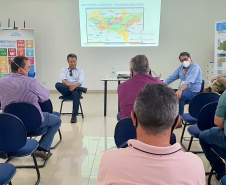 Prefeitos e representantes municipais das cidades que rodeiam as seis usinas hidrelétricas do Rio Iguaçu conheceram a Resolução Conjunta Sedest/IAT n°023/2019 e a estrutura da Secretaria do Desenvolvimento Sustentável e do Turismo