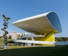 Exposição de Dico Kremer no MON segue mais esta semana