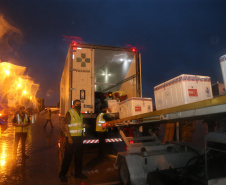 Chegada das vacinas contra a Covid-19 no Aeroporto Afonso Pena em Curitiba-  18/01/2021 - Foto: Geraldo Bubniak/AEN