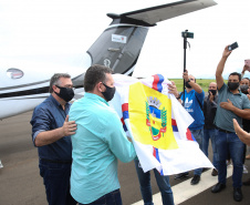 Dsitribuicao  das vacinas contra a Covid-19 no Aeroporto de Maringa com o Secretario de Estado da Saude, Beto Preto n-  19/01/2021 - Foto: Geraldo Bubniak/AEN
