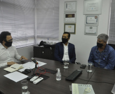 Ecossistemas terrestres dependem de conscientização e de políticas públicas  -  Na foto, reunião com prefeito de Alto Paraná, Claudemir Pereira (Palito)  -  Foto: Divulgação Fomento Paraná