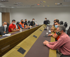 A preparação e translado dos 19 corpos das vítimas do acidente ocorrido segunda-feira (25) na BR-376, em Guaratuba, no Litoral do Paraná, foi um dos assuntos discutidos em reunião entre representantes dos governos do Paraná e do Pará, realizada terça-feira (26), em Curitiba.  Curitiba, 26/01/2021  -  Foto: Divulgação Secretaria Segurança Pública do Paraná/SESP