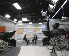 CURITIBA - 27-01-2021 -Governador Carlos Massa Ratinho Junior durante entrevista para a rádio Jovem Pan e a RIC TV.Foto: Jonathan Campos/AEN