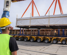 Dia do Portuário marca a essencialidade desses trabalhadores - Comemorada no dia 28 de janeiro, a data ressalta o trabalho de mais de 50 mil homens e mulheres, no Brasil, 3,1 mil no Paraná, que atuam no transporte internacional de cargas e são essenciais para economia mundial -  Foto: Claudio Neves/Portos do Paraná