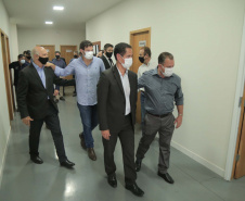 O Governo do Estado entregou nesta quinta-feira (28) ao município de Cambé, no Norte do Estado, a nova delegacia de Polícia Civil. Esta obra significa a reestruturação das atividades do órgão. Os novos espaços e a ausência de custódia de presos significam ampliação das diligências policiais e investigações para solucionar crimes, atividade fim da instituição. Junto à Delegacia, também foi inaugurado o prédio do 1º Distrito. Foto: Toni Silva