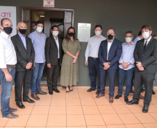O Governo do Estado entregou nesta quinta-feira (28) ao município de Cambé, no Norte do Estado, a nova delegacia de Polícia Civil. Esta obra significa a reestruturação das atividades do órgão. Os novos espaços e a ausência de custódia de presos significam ampliação das diligências policiais e investigações para solucionar crimes, atividade fim da instituição. Junto à Delegacia, também foi inaugurado o prédio do 1º Distrito. Foto: Toni Silva