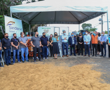 Permissionários atacadistas da Ceasa Curitiba fazem doação 25 toneladas de alimentos para entidades beneficentes de Curitiba e Região Metropolitana, além de famílias atingidas pelas chuvas em Irati, na região Centro-Sul do Estado. - Curitiba, 29/01/2021  -  Foto: Veldelino Pontes