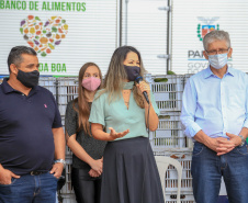 Permissionários atacadistas da Ceasa Curitiba fazem doação 25 toneladas de alimentos para entidades beneficentes de Curitiba e Região Metropolitana, além de famílias atingidas pelas chuvas em Irati, na região Centro-Sul do Estado. - Curitiba, 29/01/2021  -  Foto: Veldelino Pontes