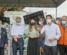 Permissionários atacadistas da Ceasa Curitiba fazem doação 25 toneladas de alimentos para entidades beneficentes de Curitiba e Região Metropolitana, além de famílias atingidas pelas chuvas em Irati, na região Centro-Sul do Estado. - Curitiba, 29/01/2021  - Foto: Gilson Abreu/AEN