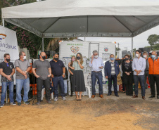 Permissionários atacadistas da Ceasa Curitiba fazem doação 25 toneladas de alimentos para entidades beneficentes de Curitiba e Região Metropolitana, além de famílias atingidas pelas chuvas em Irati, na região Centro-Sul do Estado. - Curitiba, 29/01/2021  - Foto: Gilson Abreu/AEN