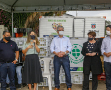 Permissionários atacadistas da Ceasa Curitiba fazem doação 25 toneladas de alimentos para entidades beneficentes de Curitiba e Região Metropolitana, além de famílias atingidas pelas chuvas em Irati, na região Centro-Sul do Estado. - Curitiba, 29/01/2021  - Foto: Gilson Abreu/AEN