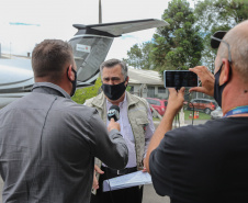O secretário de Estado da Saude Beto Preto  entrega  novo lote da vacina contra o coronavírus nesta sexta-feira (29). São atendidas sete regionais com 19,6 mil doses. 29/01/2021 -  Foto: Geraldo Bubniak/AEN