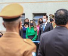 O governador Carlos Massa Ratinho Junior participou nesta sexta-feira (29) da troca do comando-geral do Corpo de Bombeiros do Paraná. Depois de dois anos como comandante, o coronel Samuel Prestes dá lugar ao coronel Gerson Gross, que até então respondia pelo comando da Academia Policial Militar do Guatupê.  -  Curitiba, 29/01/2021  -  Foto: Valdelino Alves Pontes