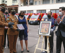 O governador Carlos Massa Ratinho Junior participou nesta sexta-feira (29) da troca do comando-geral do Corpo de Bombeiros do Paraná. Depois de dois anos como comandante, o coronel Samuel Prestes dá lugar ao coronel Gerson Gross, que até então respondia pelo comando da Academia Policial Militar do Guatupê.  -  Curitiba, 29/01/2021  -  Foto: Jonathan Campos/AEN