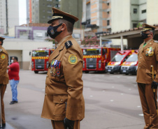 O governador Carlos Massa Ratinho Junior participou nesta sexta-feira (29) da troca do comando-geral do Corpo de Bombeiros do Paraná. Depois de dois anos como comandante, o coronel Samuel Prestes dá lugar ao coronel Gerson Gross, que até então respondia pelo comando da Academia Policial Militar do Guatupê.  -  Curitiba, 29/01/2021  -  Foto: Jonathan Campos/AEN