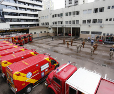 O governador Carlos Massa Ratinho Junior participou nesta sexta-feira (29) da troca do comando-geral do Corpo de Bombeiros do Paraná. Depois de dois anos como comandante, o coronel Samuel Prestes dá lugar ao coronel Gerson Gross, que até então respondia pelo comando da Academia Policial Militar do Guatupê.  -  Curitiba, 29/01/2021  -  Foto: Jonathan Campos/AEN