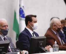 O governador Carlos Massa Ratinho Junior participou nesta segunda-feira (1º) da posse da nova Mesa Diretora da Assembleia Legislativa do Paraná para o biênio 2021/2022. Será a 19ª Legislatura da Casa e a quarta presidência consecutiva do deputado estadual Ademar Traiano.
Foto:Jonathan Campos/AEN