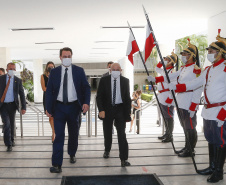 O governador Carlos Massa Ratinho Junior participou nesta segunda-feira (1º) da posse da nova Mesa Diretora da Assembleia Legislativa do Paraná para o biênio 2021/2022. Será a 19ª Legislatura da Casa e a quarta presidência consecutiva do deputado estadual Ademar Traiano.
Foto:Jonathan Campos/AEN