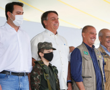 Uma área de maide de 86 mil metros quadrados será referência na formação e no treinamento de atletas no Paraná, desde a base até os de alto rendimento. O presidente Jair Bolsonaro e o governador Carlos Massa Ratinho Junior inauguraram nesta quinta-feira (4) o Centro Nacional de Treinamento de Atletismo (CNTA), um dos mais completos centros de excelência do País em iniciação esportiva, localizado em Cascavel, no Oeste do Estado.Foto Gilson Abreu/AEN