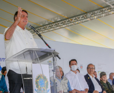 Uma área de maide de 86 mil metros quadrados será referência na formação e no treinamento de atletas no Paraná, desde a base até os de alto rendimento. O presidente Jair Bolsonaro e o governador Carlos Massa Ratinho Junior inauguraram nesta quinta-feira (4) o Centro Nacional de Treinamento de Atletismo (CNTA), um dos mais completos centros de excelência do País em iniciação esportiva, localizado em Cascavel, no Oeste do Estado.Foto Gilson Abreu/AEN
