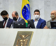O Governo do Estado abriu nesta quinta-feira (04) uma série de debates públicos para dar transparência e agregar sugestões que possam aperfeiçoar o modelo de concessão do novo Anel de Integração do Paraná, que passará a ter 3
