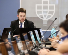 A Portos do Paraná realizou nesta quinta-feira (4) a audiência sobre o leilão de arrendamento da área PAR32, voltada para movimentação de carga geral, em especial açúcar ensacado, no Porto de Paranaguá.  Em 2020, o terminal paranaense teve o melhor índice de produtividade para este tipo de carga, no Brasil. A prancha média operacional chegou a 137 toneladas por hora.