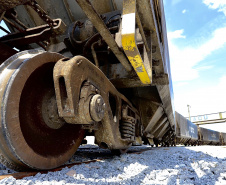 A Cotriguaçu, um dos onze terminais que integram o Corredor de Exportação Leste do Porto de Paranaguá, inaugurou nesta quarta-feira (10) um novo desvio ferroviário. O investimento privado na remodelação, de R$ 8 milhões, vai ao encontro do Plano Estadual Ferroviário e dos projetos da Portos do Paraná para ampliação da capacidade e participação do modal no transporte de carga.