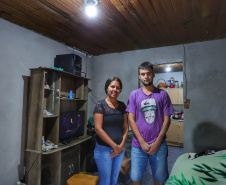 Programa Luz Fraterna em União da Vitória. Na foto, Mariângela dos Santos Alves e seu esposo, Doralício Farias Neto -  União da Vitória, 08/02/2021  -  Foto:  José Fernando Ogura/AEN