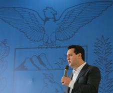 O governador Carlos Massa Ratinho Junior entrega   nesta quarta-feira (24),  29 Caminhões Pipa, Compactadores de Lixo e ColetaSeletiva,  acompanhado  do Secretário do Desenvolvimento Sustentável e do Turismo,  Marcio Nunes do Secretaria de Estado da Administração e Previdência, Marcel Micheletto   e do chefe da Casa Civil, Guto Silva.  Curitiba, 24/02/2021. Foto: Geraldo Bubniak/AEN
