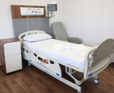 O Governo do Estado colaborou com uma nova ampliação do complexo Erasto Gaertner, em Curitiba. O hospital, referência nacional no atendimento oncológico, inaugurou nesta quarta-feira (24) o Centro de Hematologia e Transplante de Medula Óssea.   -  Curitiba, 24/02/2021  -  Foto: Alessandro Vieira/AEN