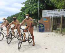 Comerciantes e turistas aprovam policiamento preventivo na Ilha do Mel  -  Curitiba, 24/02/2021  -  Foto: Divulgação PMPR