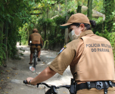 Comerciantes e turistas aprovam policiamento preventivo na Ilha do Mel  -  Curitiba, 24/02/2021  -  Foto: Divulgação PMPR