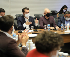 Governador Carlos Massa Ratinho Junior durante reunião virtual com deputados sobre o cenário da pandemia da Covid-19 e as novas medidas restritivas a serem adotadas pelo  Estado. -  Curitiba, 26/02/2021  -  Foto: José Fernando Ogura/AEN