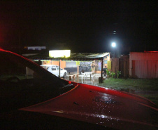 As forças policiais do Paraná e as prefeituras municipais fiscalizaram 3.160 estabelecimentos comerciais desde o começo da vigência do Decreto 6.983/2021, publicado na sexta-feira (26) pelo Governo do Estado. Em cinco dias de operação especial, 105 estabelecimentos foram interditados e 62 foram multados por irregularidades relacionadas à pandemia. -  Curitiba, 04/03/2021  -  Foto: Divulgação SESP-PR