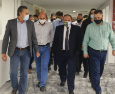 Ministro da Saúde, Eduardo Pazuello, durante visita às obras do novo  Consórcio Intermunicipal de Saúde do Oeste do Paraná ( CISOP). O secretário de Estado da Saúde, Beto Preto, acompanha o ministro  -  Cascavel, 04/03/2021  -  Foto: Gilson Abreu/AEN