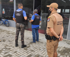 Em oito dias de operação especial e estratégica promovida pela Secretaria de Estado da Segurança Pública, 4.682 estabelecimentos comerciais foram fiscalizados no Paraná, sendo que 199 deles foram interditados e 209 multados. - Curitiba, 07/03/2021  -  Foto: Divulgação SESP-PR