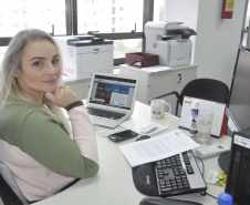 Integrada e atenta aos movimentos da sociedade moderna, a Fomento Paraná vem aumentando o número de mulheres no quadro de colaboradores e nos cargos de gestão trazendo uma nova visão à tomada de decisão de crédito da instituição. na foto, Fernanda Raicoski   - Curitiba, 08/03/2021  -  Foto: Divulgação Fomento Paraná