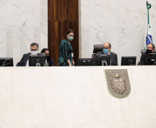 O secretário de Estado da Saúde, Beto Preto, apresentou aos deputados estaduais o Relatório Detalhado do Quadrimestre Anterior (RDQA) do 3º Quadrimestre de 2020, nesta terça-feira (9). A audiência pública é realizada pela Comissão de Saúde Pública da Assembleia Legislativa, ocorreu no Plenário da casa parlamentar com transmissão pela internet. - Curitiba, 09/03/2021  -  Foto: Dálie Felberg /ALEP 