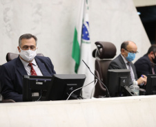 O secretário de Estado da Saúde, Beto Preto, apresentou aos deputados estaduais o Relatório Detalhado do Quadrimestre Anterior (RDQA) do 3º Quadrimestre de 2020, nesta terça-feira (9). A audiência pública é realizada pela Comissão de Saúde Pública da Assembleia Legislativa, ocorreu no Plenário da casa parlamentar com transmissão pela internet. - Curitiba, 09/03/2021  -  Foto: Dálie Felberg /ALEP 