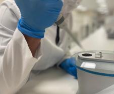 Ampliar a capacidade de testagem do novo coronavírus (Sars-CoV-2), como estratégia de controle da pandemia de Covid-19 em todo o Estado do Paraná
