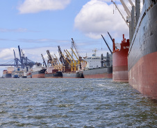 O Porto de Paranaguá completa 86 anos nesta quarta-feira, dia 17 de março, e aposta em inovação para se tornar hub logístico da América Latina. -  Foto: Claudio Neves/Portos do Paraná