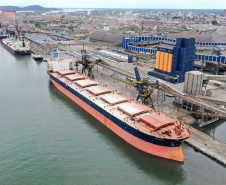 O Porto de Paranaguá completa 86 anos nesta quarta-feira, dia 17 de março, e aposta em inovação para se tornar hub logístico da América Latina. -  Foto: Claudio Neves/Portos do Paraná