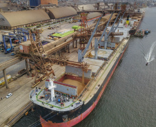 O Porto de Paranaguá completa 86 anos nesta quarta-feira, dia 17 de março, e aposta em inovação para se tornar hub logístico da América Latina. -  Foto: José Fernando Ogura/AEN