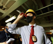 A Portos do Paraná compartilha com a Polícia Federal os dados obtidos nos 27  programas de monitoramentos ambientais. As informações colaboram com a operação ?30 Days at Sea 3.0? (30 Dias no Mar) da International Criminal Police Organization - INTERPOL. A ação envolve cerca de 60 países e tem como foco principal o combate à poluição marítima.  -  Curitiba, 19/03/2021  -  Foto: Claudio Neves/Portos do Paraná