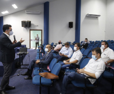 Visita do grupo técnico ao ponto de ligação da nova Ferroeste com a malha oeste.
Foto Gilson Abreu/AEN