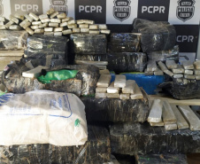 As forças de segurança do Paraná apreenderam cerca de 145,2 toneladas a mais de drogas nos doze meses de 2020, se comparado com o ano de 2019. De acordo com os dados da Secretaria Estadual da Segurança Pública (SESP), divulgados nesta quarta-feira (24/03), foram 288,9 toneladas de drogas (maconha, cocaína e crack) apreendidas de janeiro a dezembro de 2020, contra 143,6 toneladas durante o mesmo período de 2019, ou seja, um aumento de 50,2%.  -  Curitiba, 24/03/2021  -  Foto: Divulgação SESP-PR