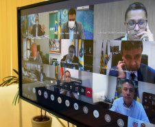 O Secretário de Estado da Saúde, Beto Preto, representou o governador Ratinho Junior no final da tarde de hoje (26), em reunião virtual, com o ministro da Saúde, Marcelo Queiroga.Foto: Américo Antonio/SESA