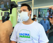 O governador Carlos Massa Ratinho Junior, participa neste domingo (28) da imunização em grupos prioritários em Apucarana. Foto: JJose Fernando Ogura/AEN